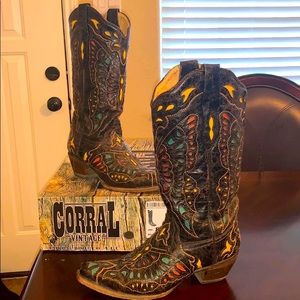 Corral Boots Vintage 8.5 Butterfly Inlay